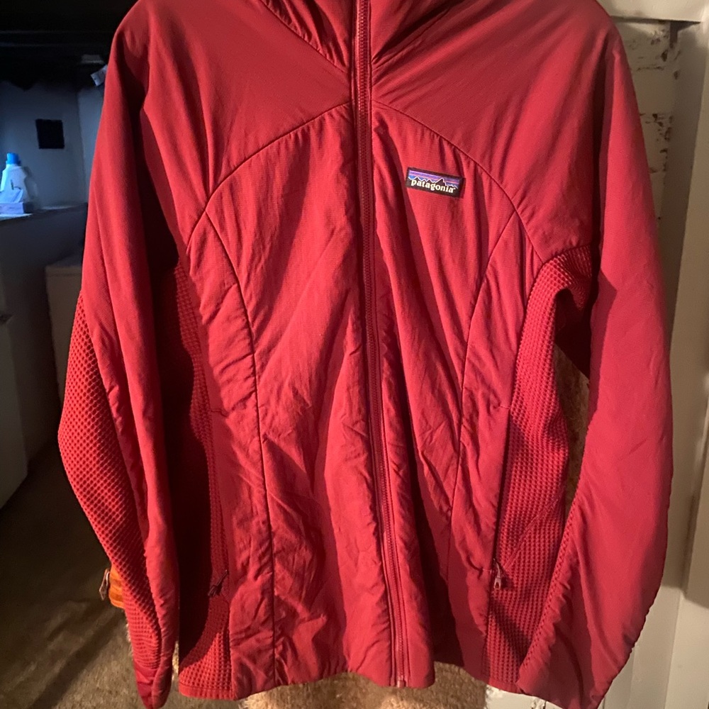 Patagonia women’s nano air maroon jacket